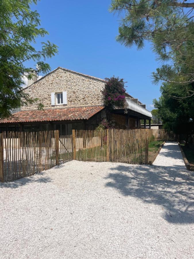 Studio 2 Personnes Vue Marais Salant Parking Et Terrasse Proche Commodite Йер Экстерьер фото